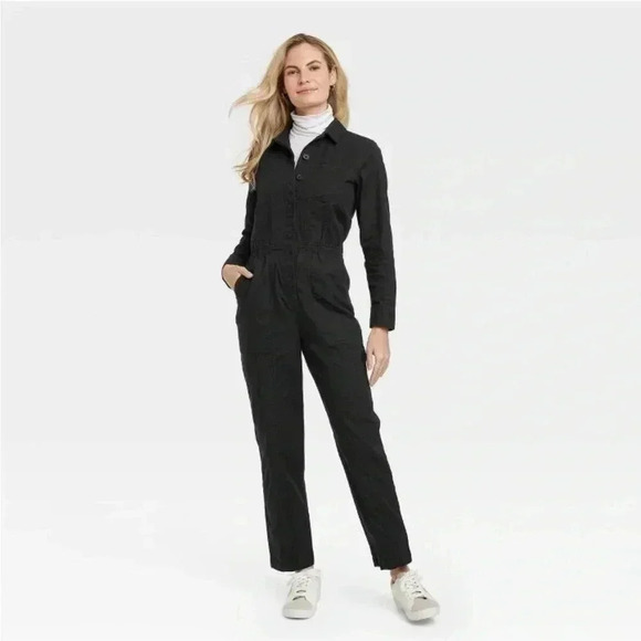 NWT Women's Long Sleeve Button-Front
Coveralls - Universal Thread Black … - Picture 2 of 5